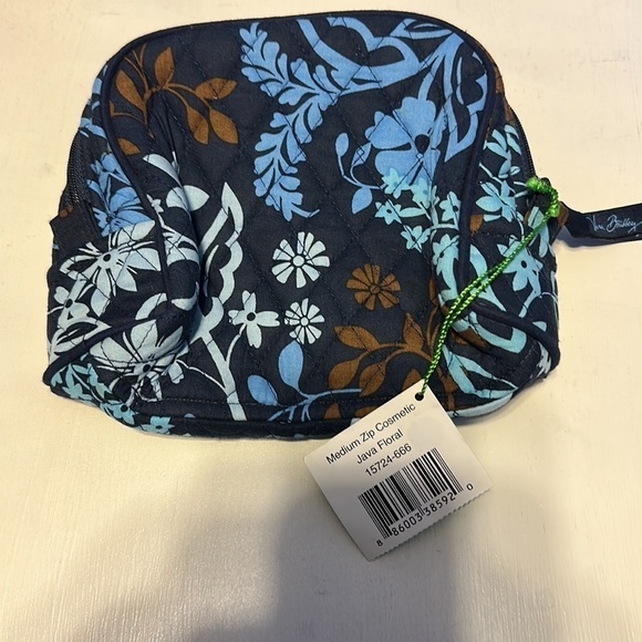 VERA Bradley NWT Medium zip cosmetic bag - Picture 2 of 5